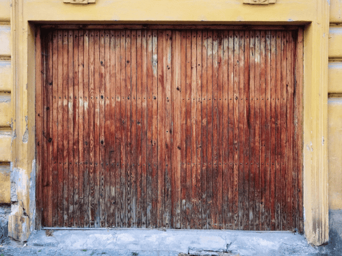 {{ custom_values.service_1 }} in {{custom_values.biz_area_1})