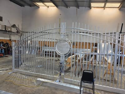 Install Aluminum fence in Jacksonville