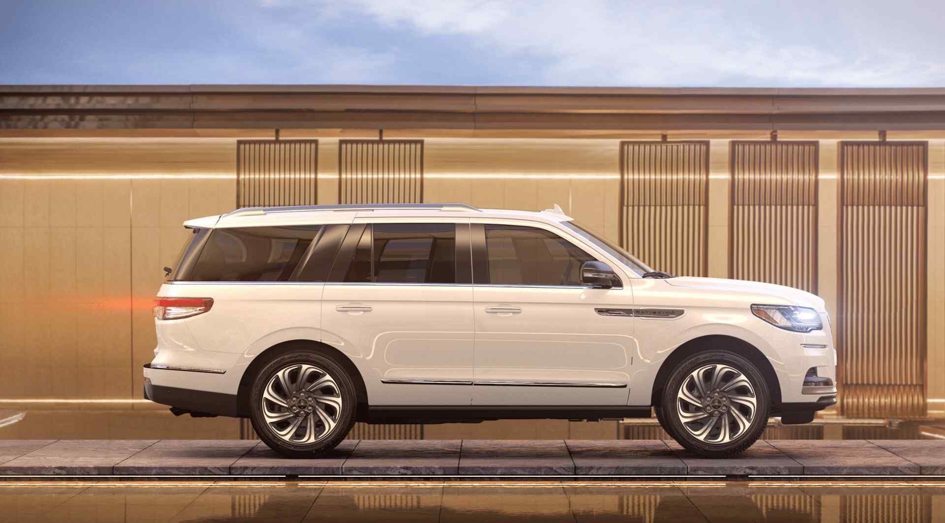 White Lincoln Navigator Black Label Special Edition