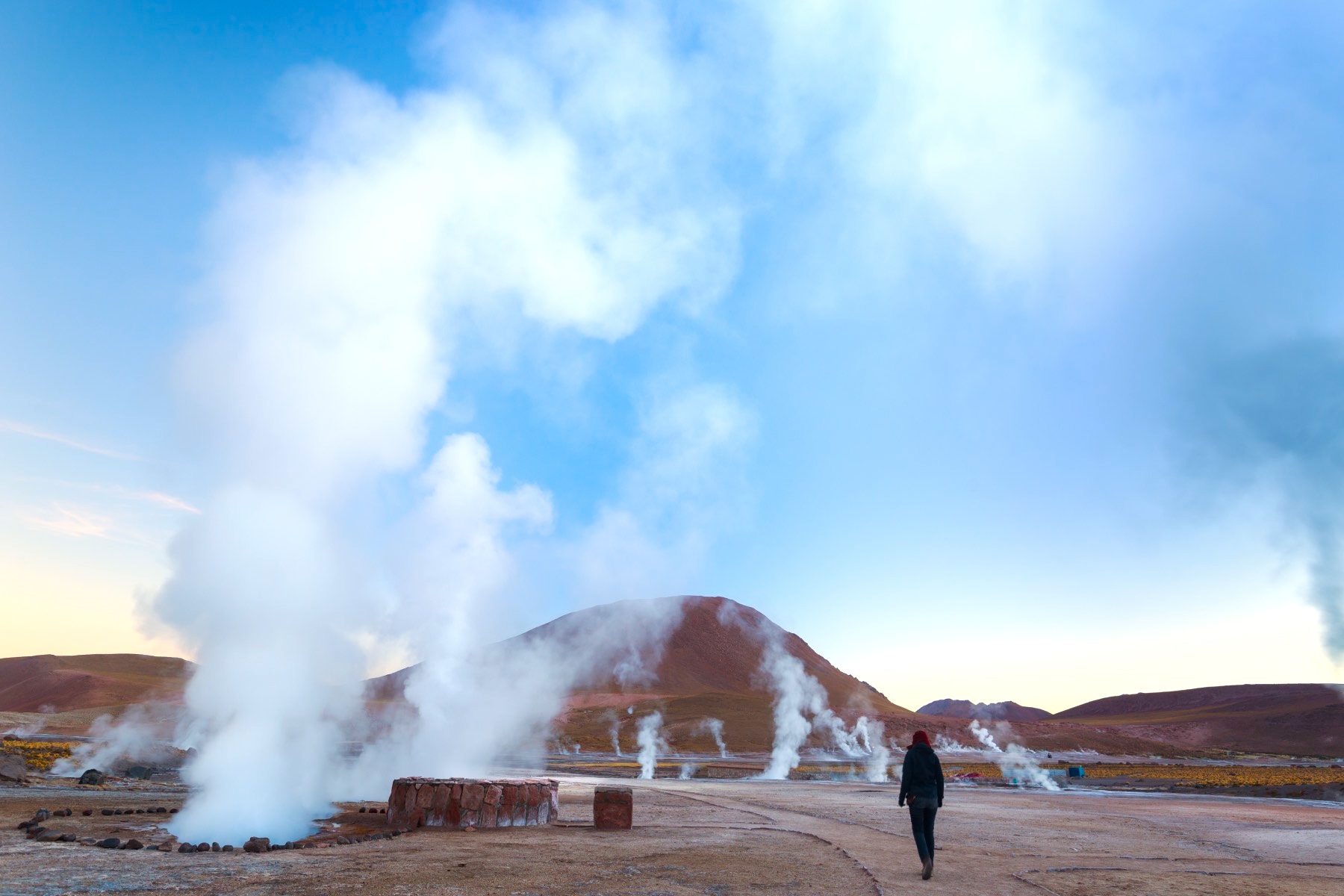 Géisers del Tatio al amanecer