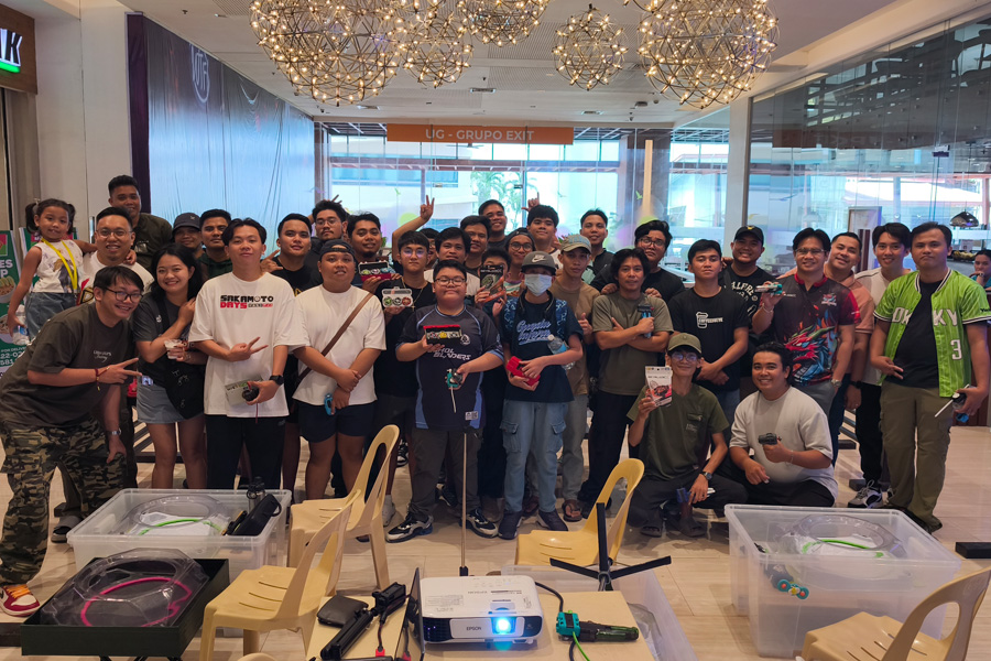 A Happy Hobby BHL event at a partner caf&eacute; in Tagbilaran