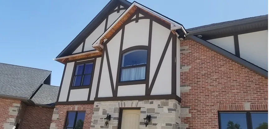 Decorative residential stucco detailing — Norfolk County