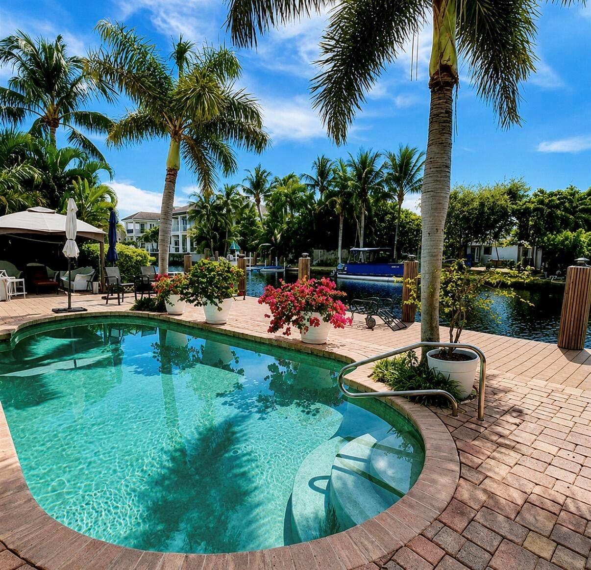 Pool home in Delray Beach, FL