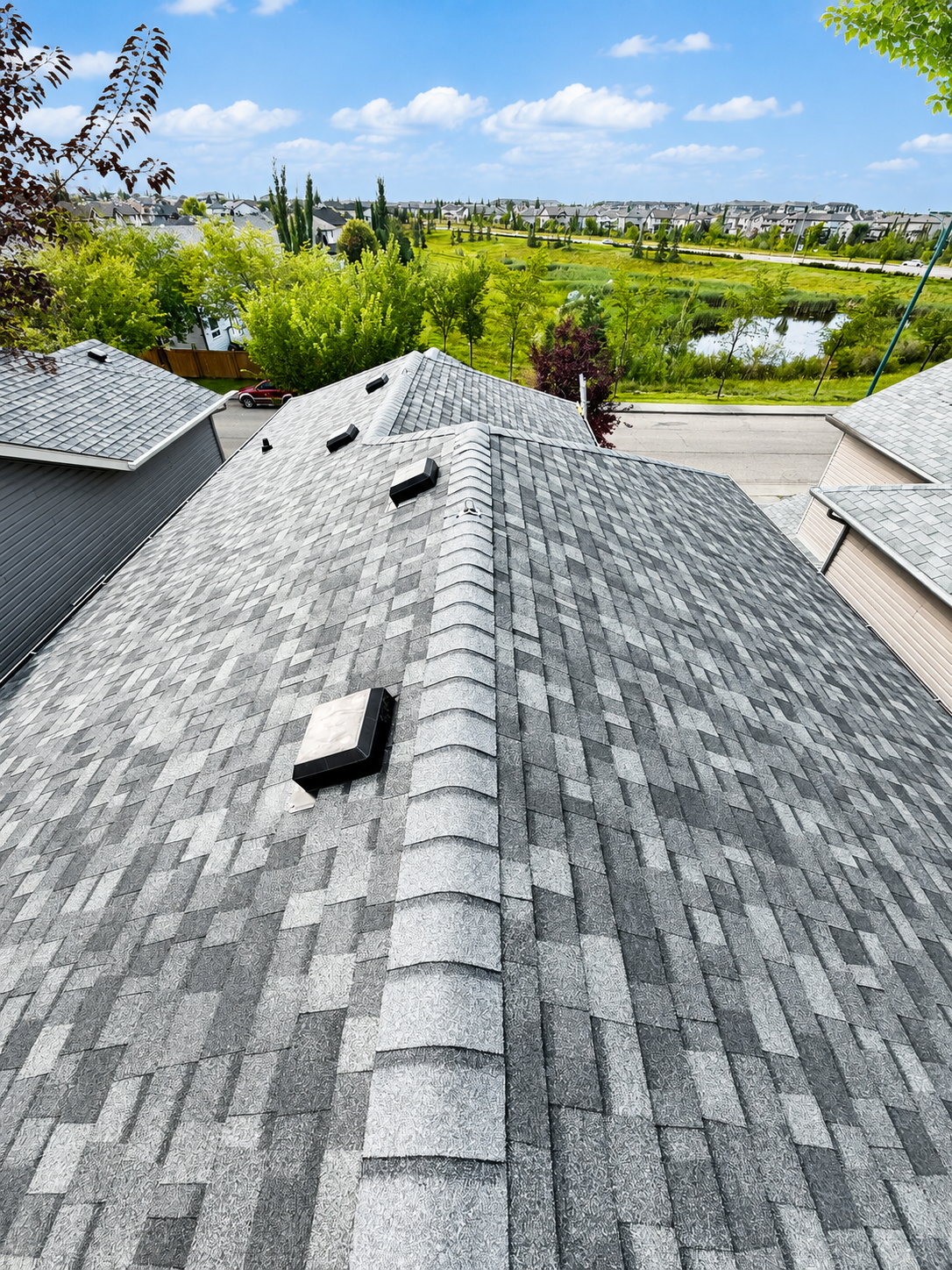 Residential roofing work in Calmar, Alberta