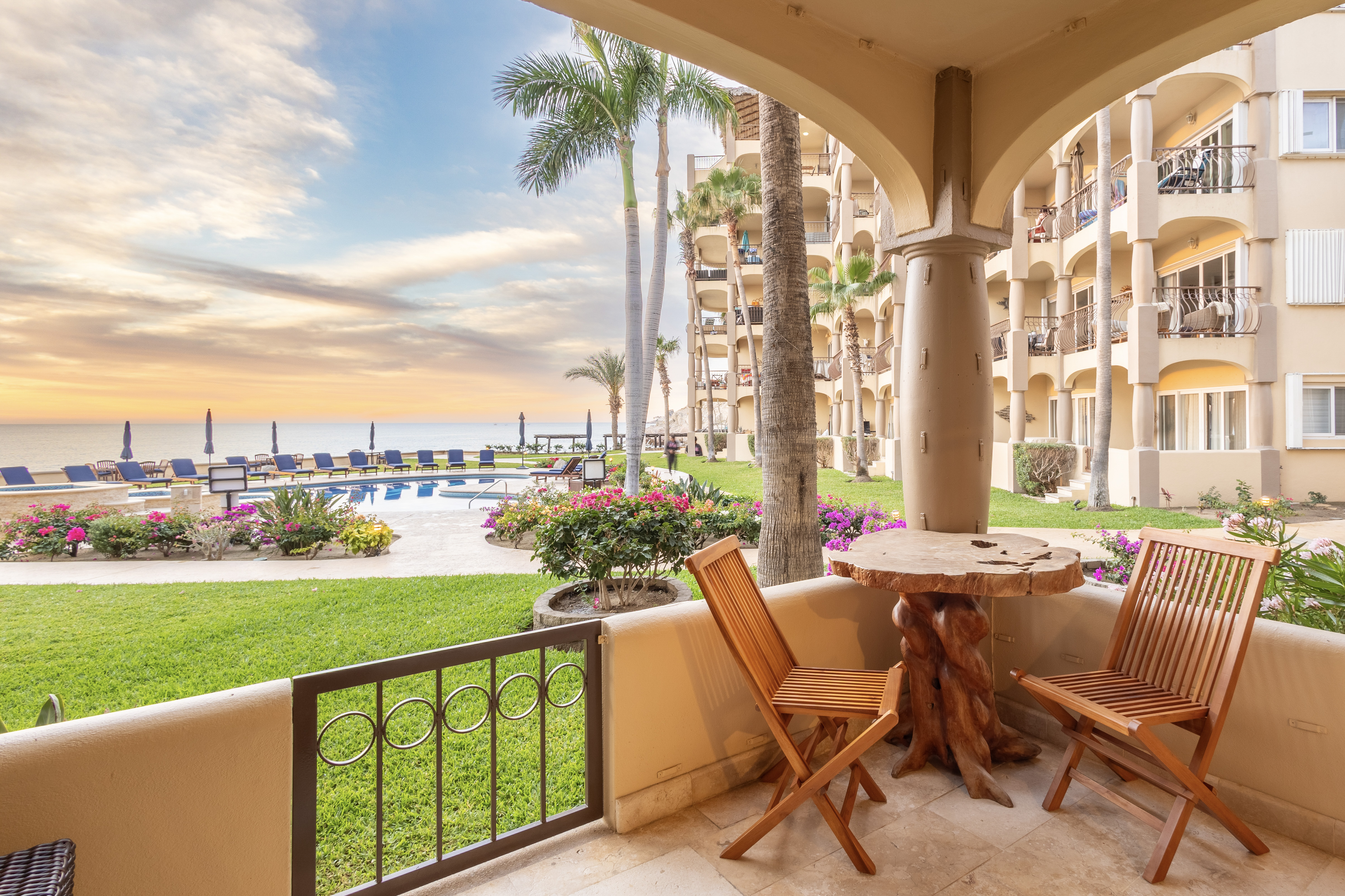 Las Olas A103, one-bedroom condo in San José del Cabo