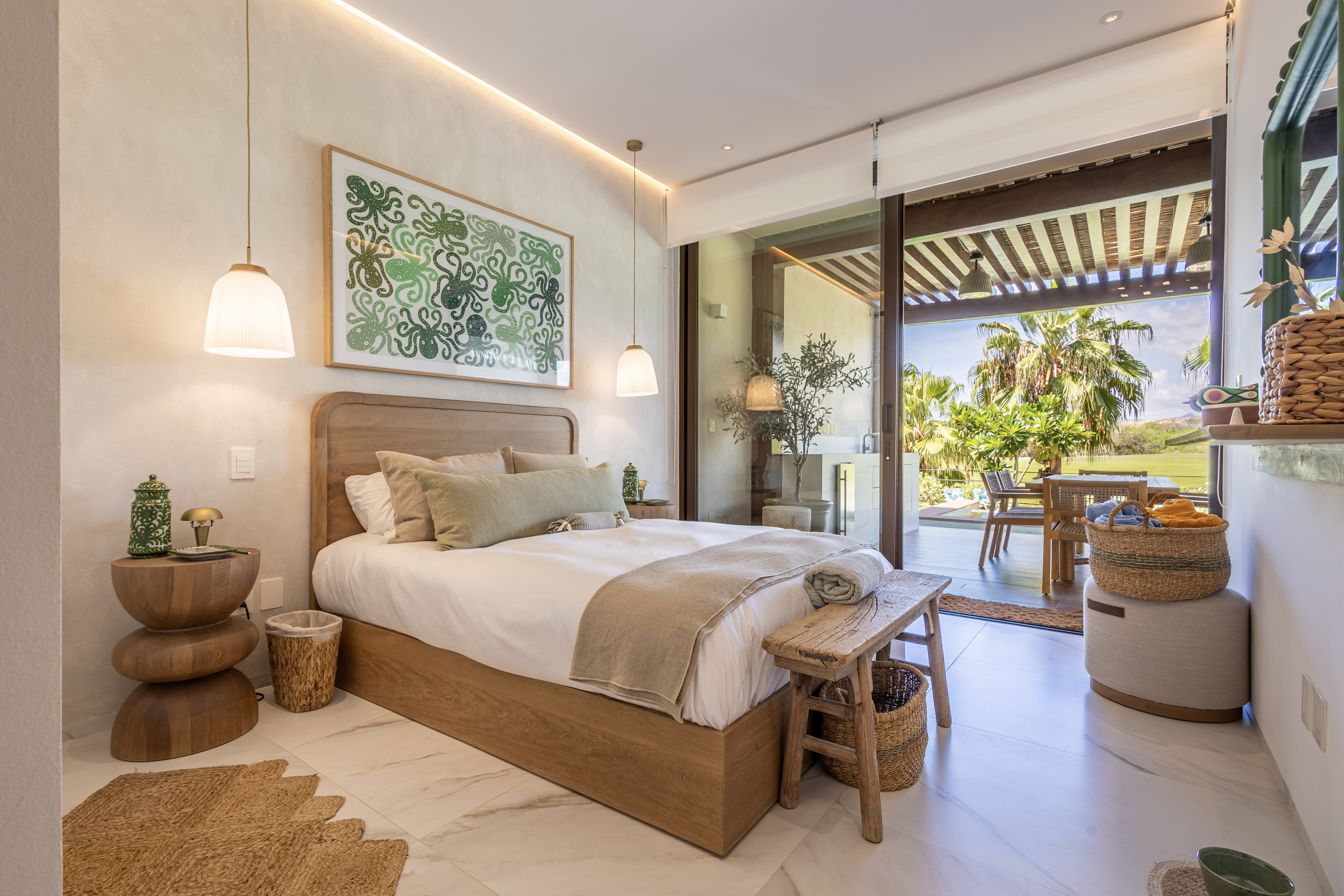 Second bedroom with queen bed at Cora Sunset B101