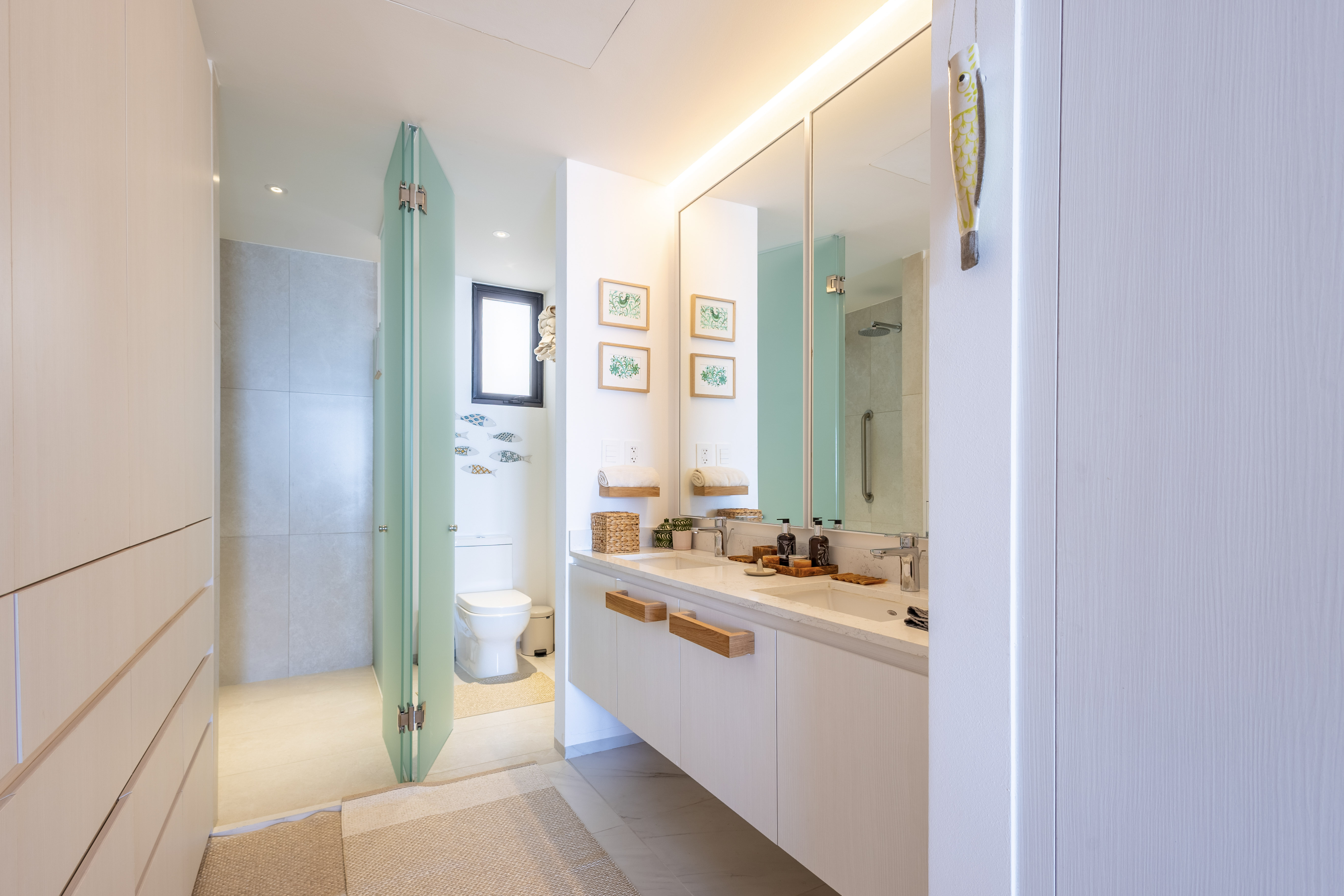 Ensuite bathroom