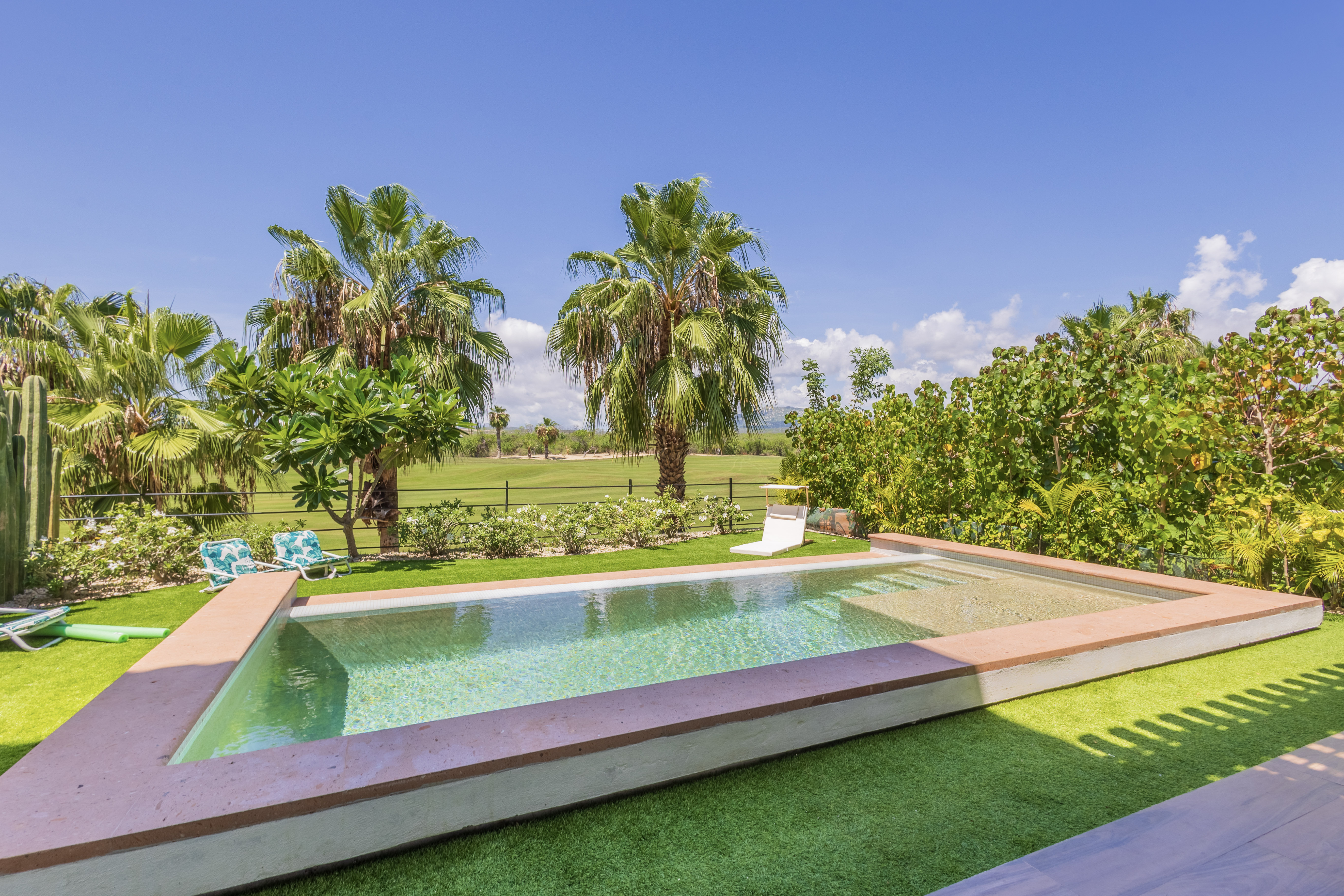 Private pool and garden