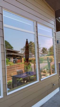 Window cleaning in Los Altos