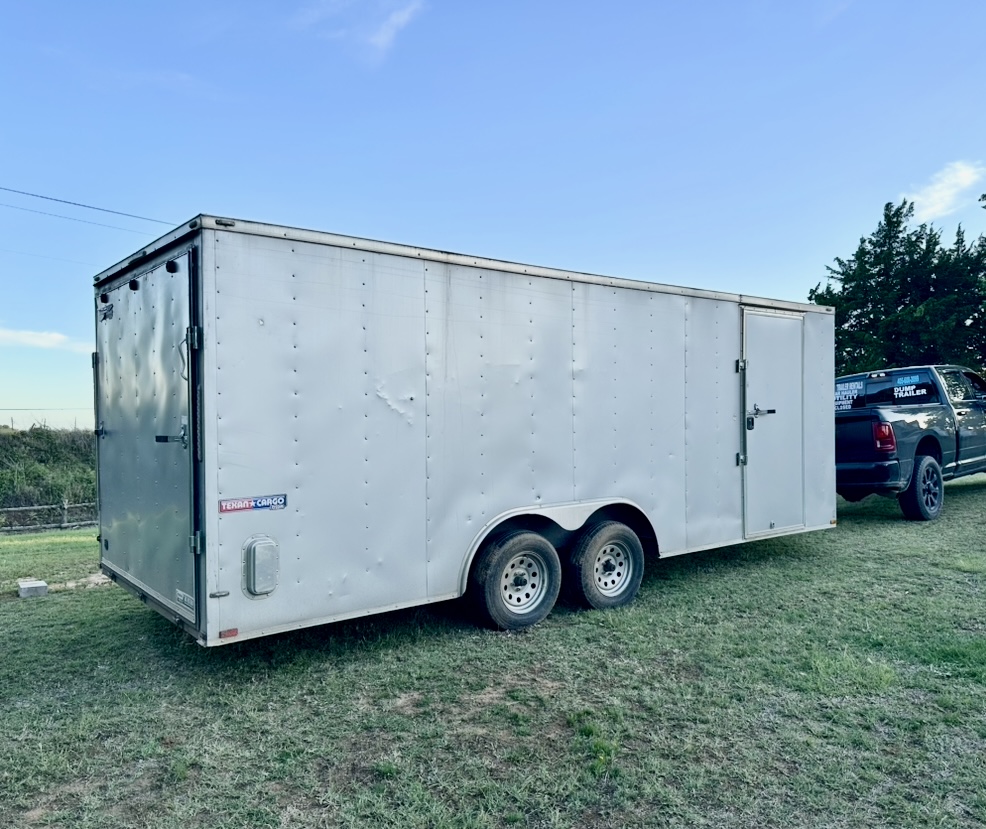 Enclosed trailer