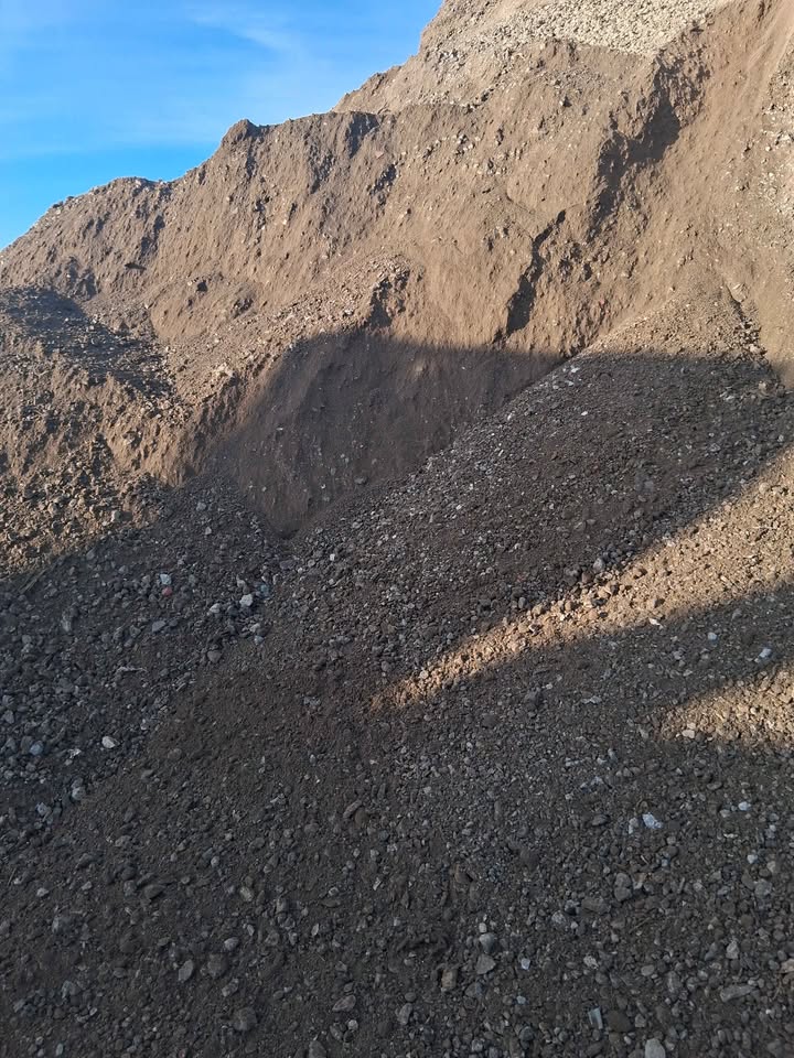 Everman rock delivery photo 3