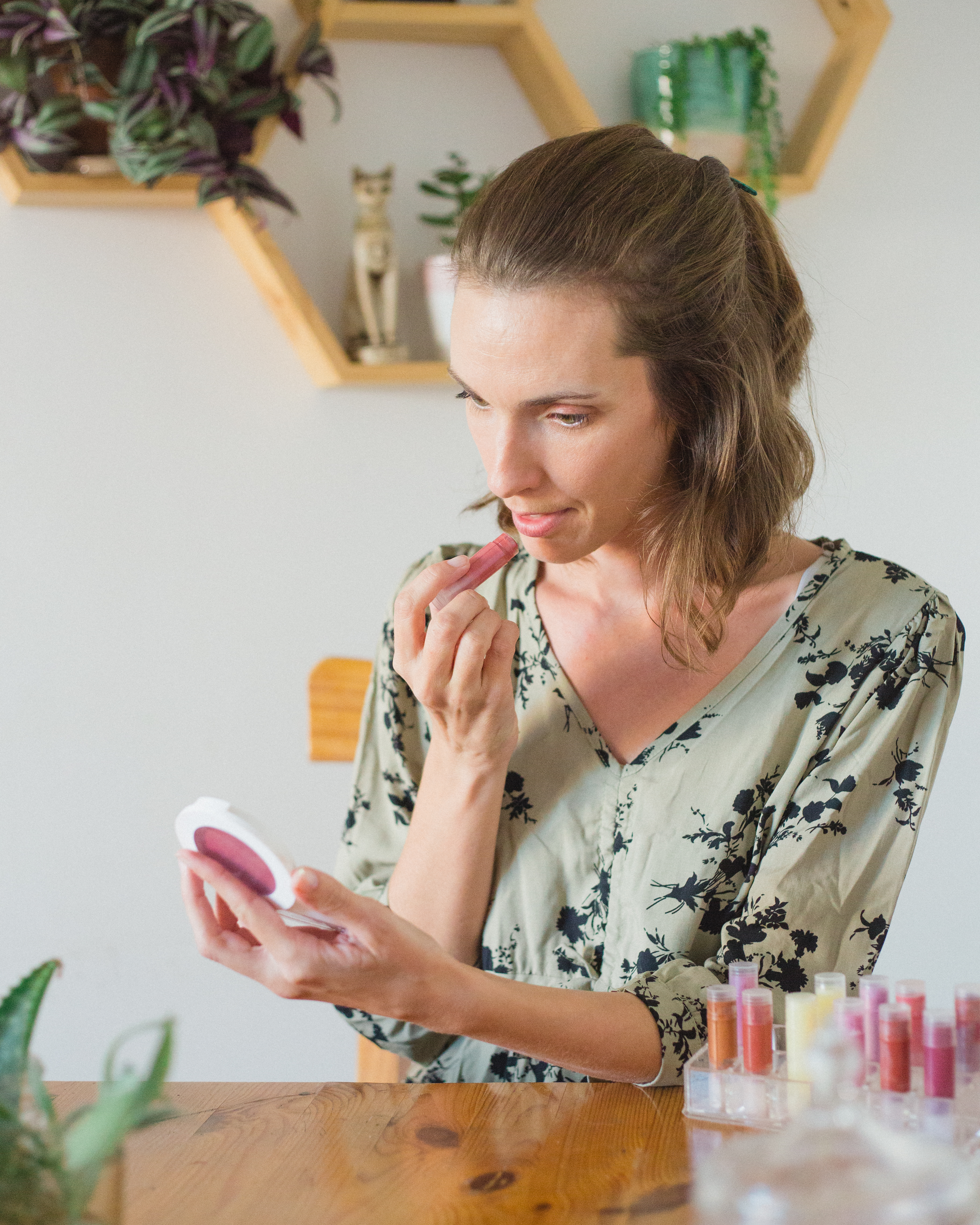 Ingredientes naturales para la elaboración de labiales — Kalimiel