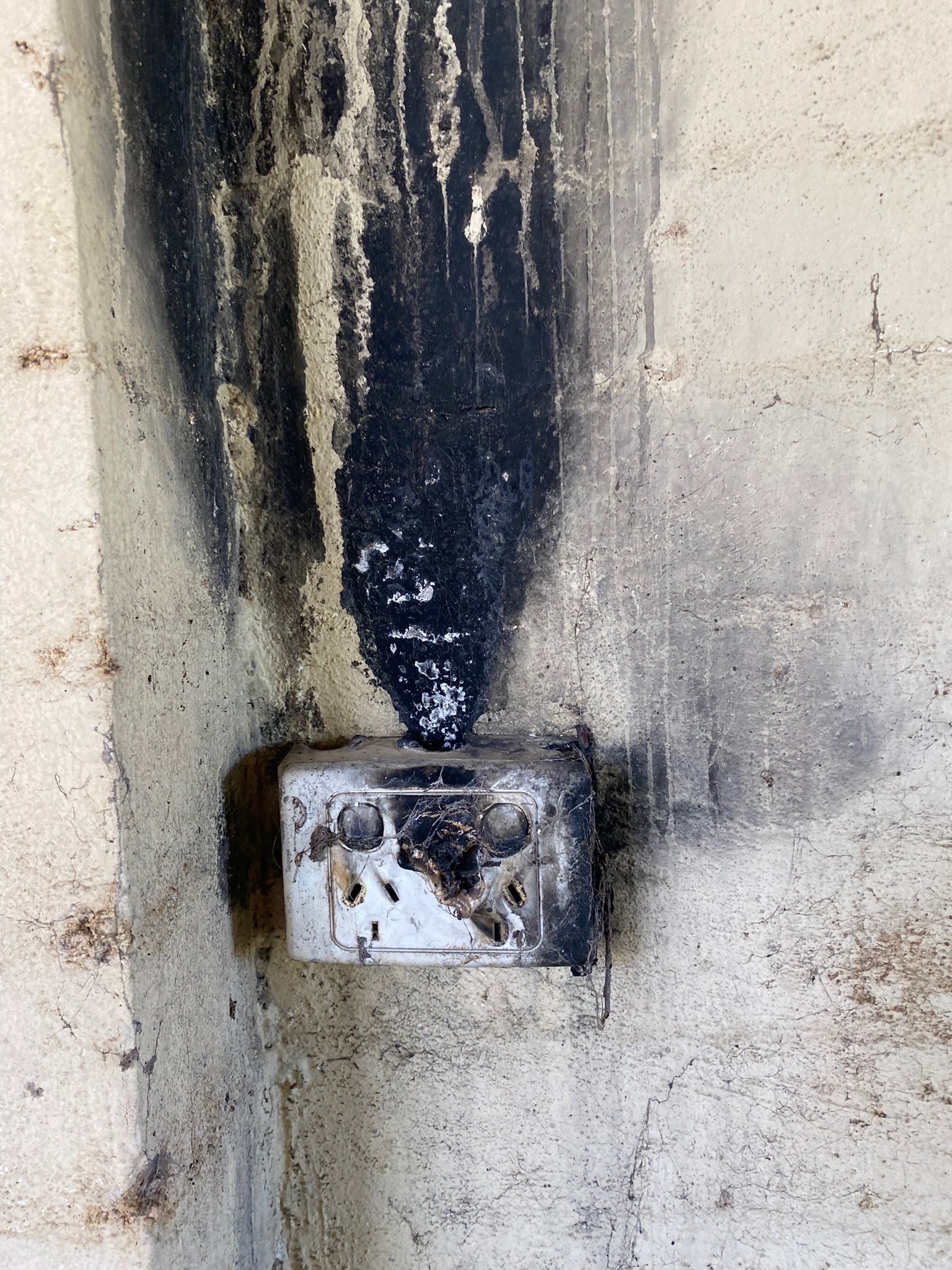 Electrical emergency callout, Perth home