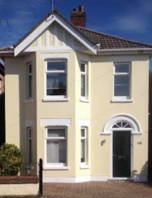 Chandlers ford Kitchen Fitting