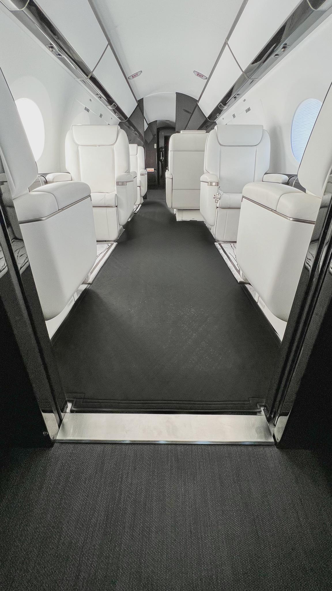 Refinished G650 cabin flooring detail
