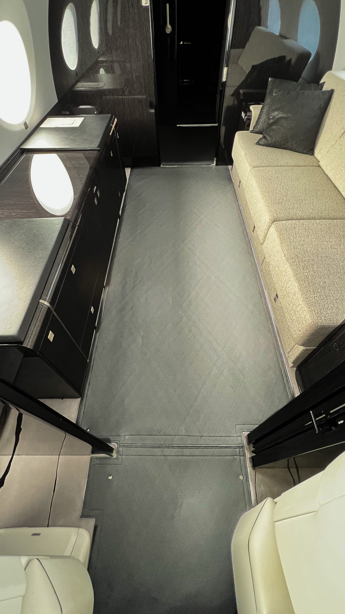 G650 cabin walkway with custom flooring