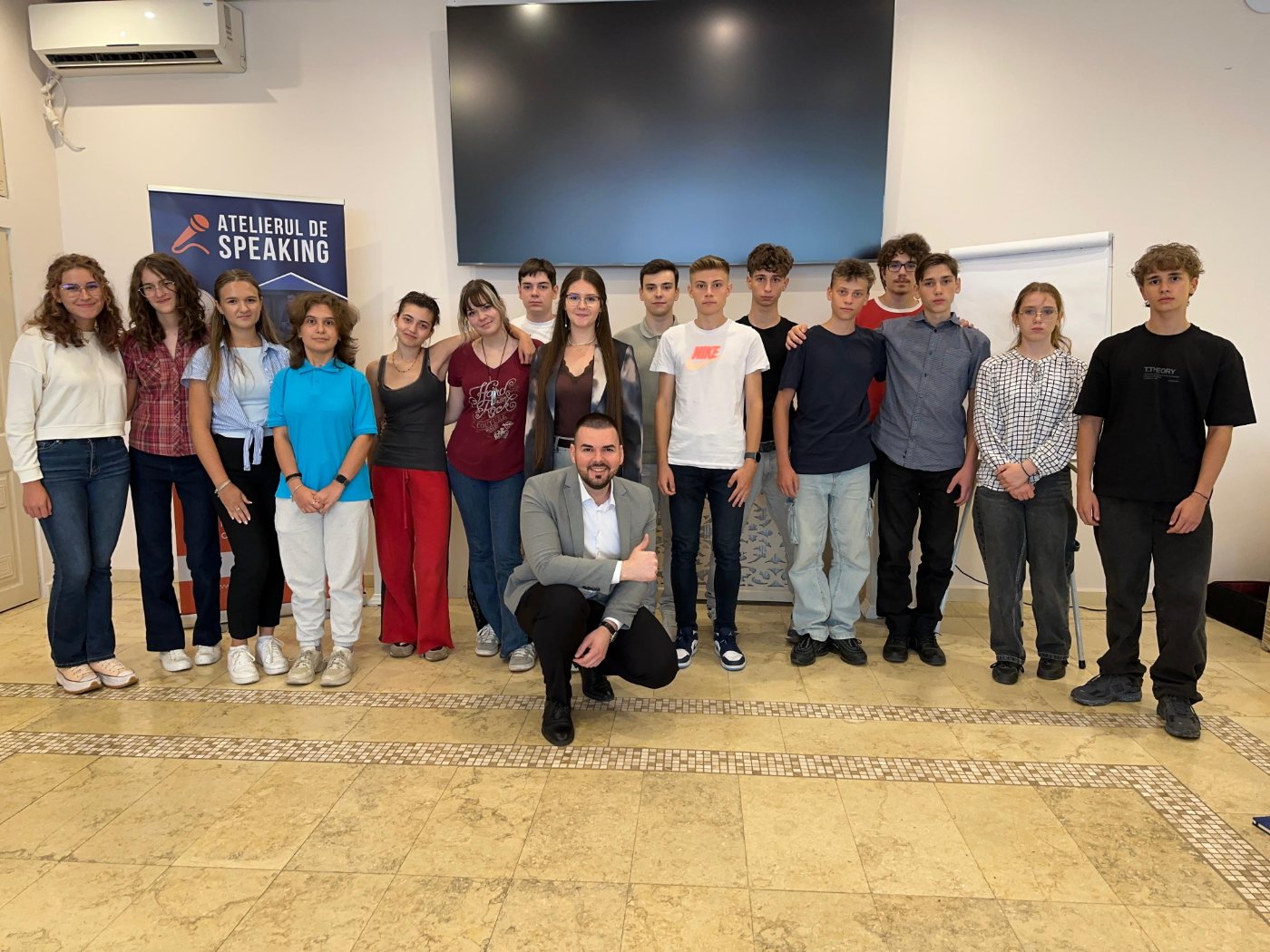 Grupă din Atelierul de Speaking, seria actuală