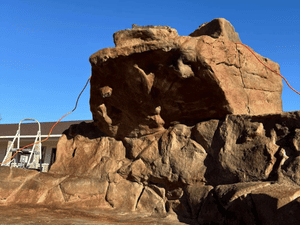 {{ custom_values.service_3 }} in {{custom_values.area_2})