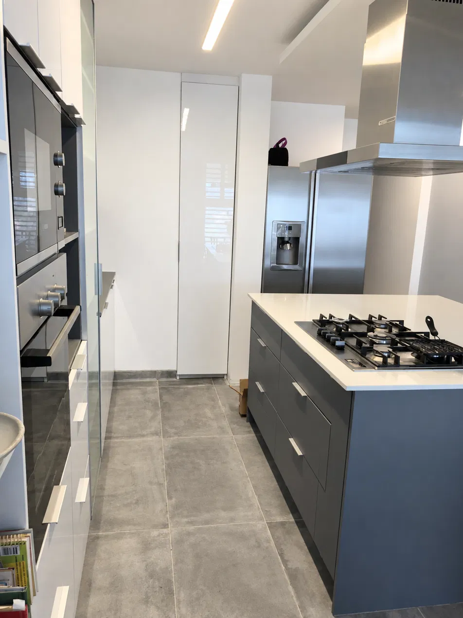 Cocina remodelada, después