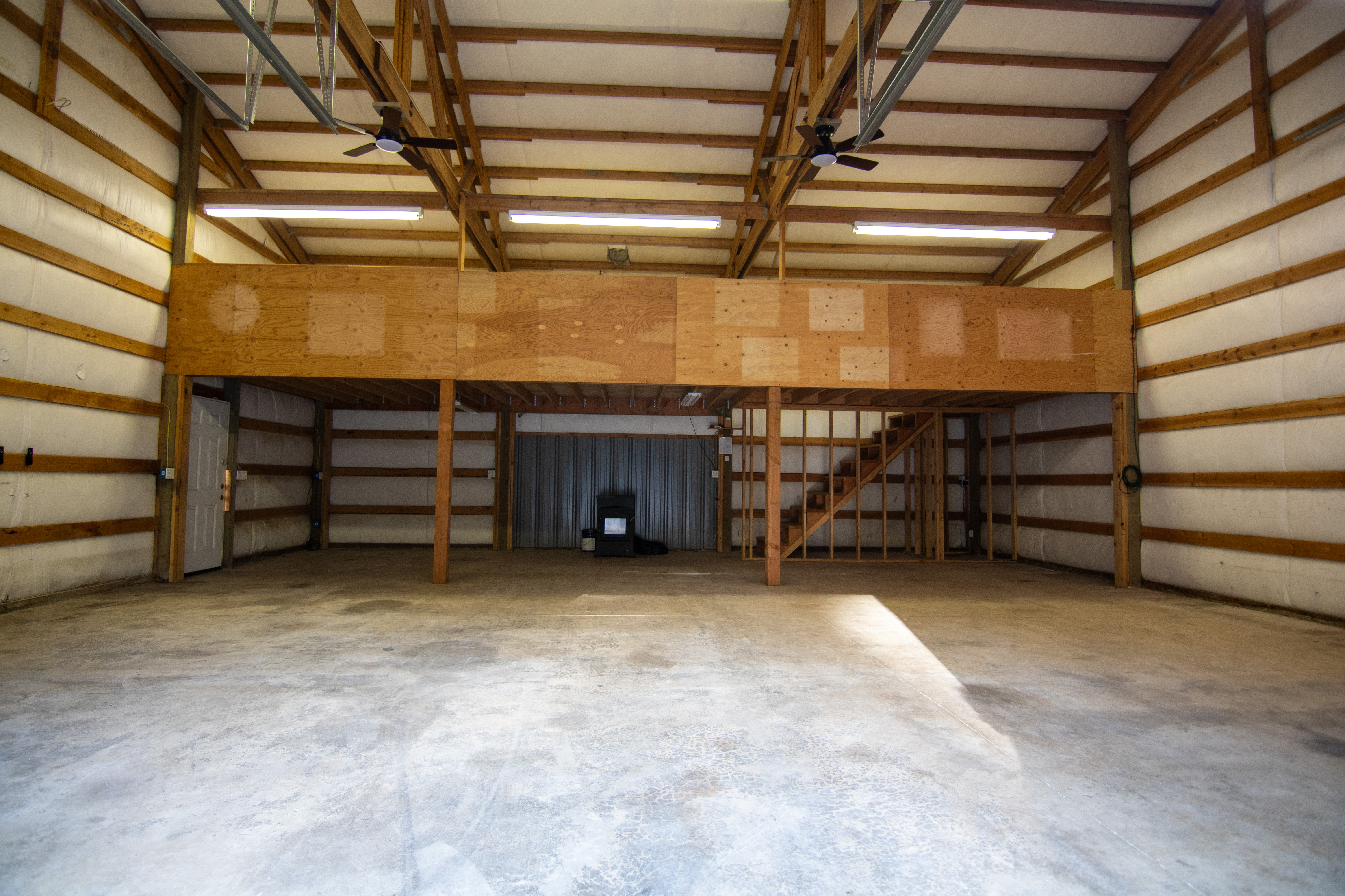 36x36 insulated shop - property photo