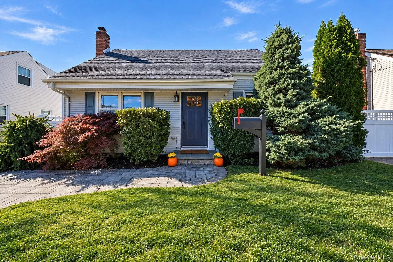 Front of 112 Rosebud Avenue