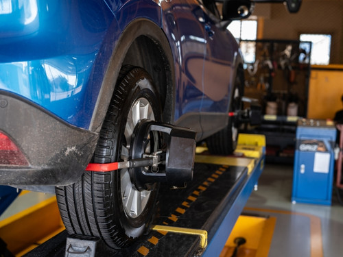 Wheel Alignment in Menaul Boulevard