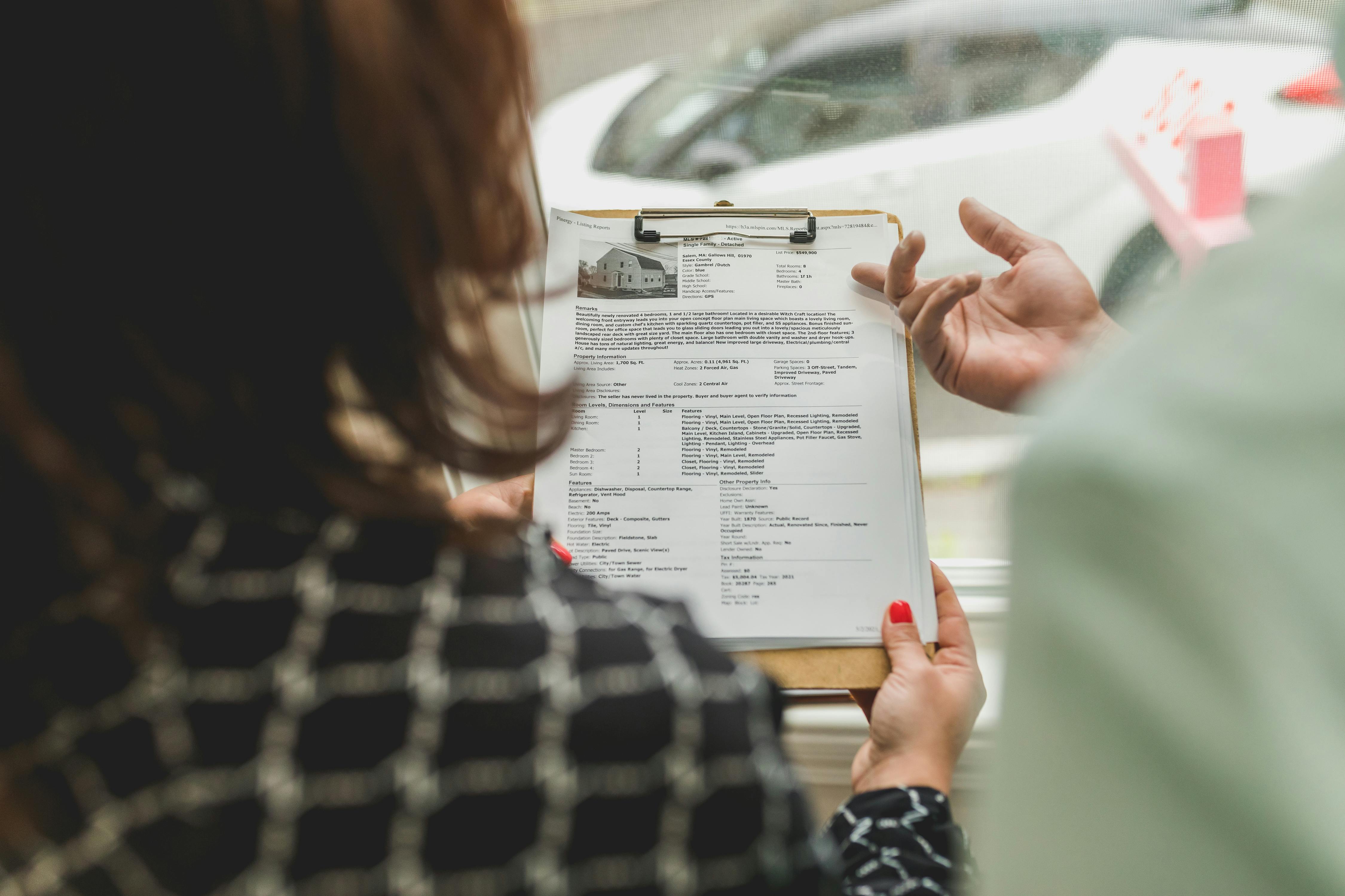 Canadian home keys and mortgage documents — newcomer property purchase process in Ontario 2026