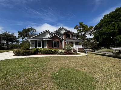 {{ custom_values.service_1 }} in {{custom_values.area_2})