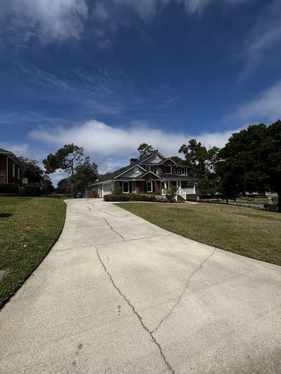 {{ custom_values.service_4 }} in {{custom_values.area_3})