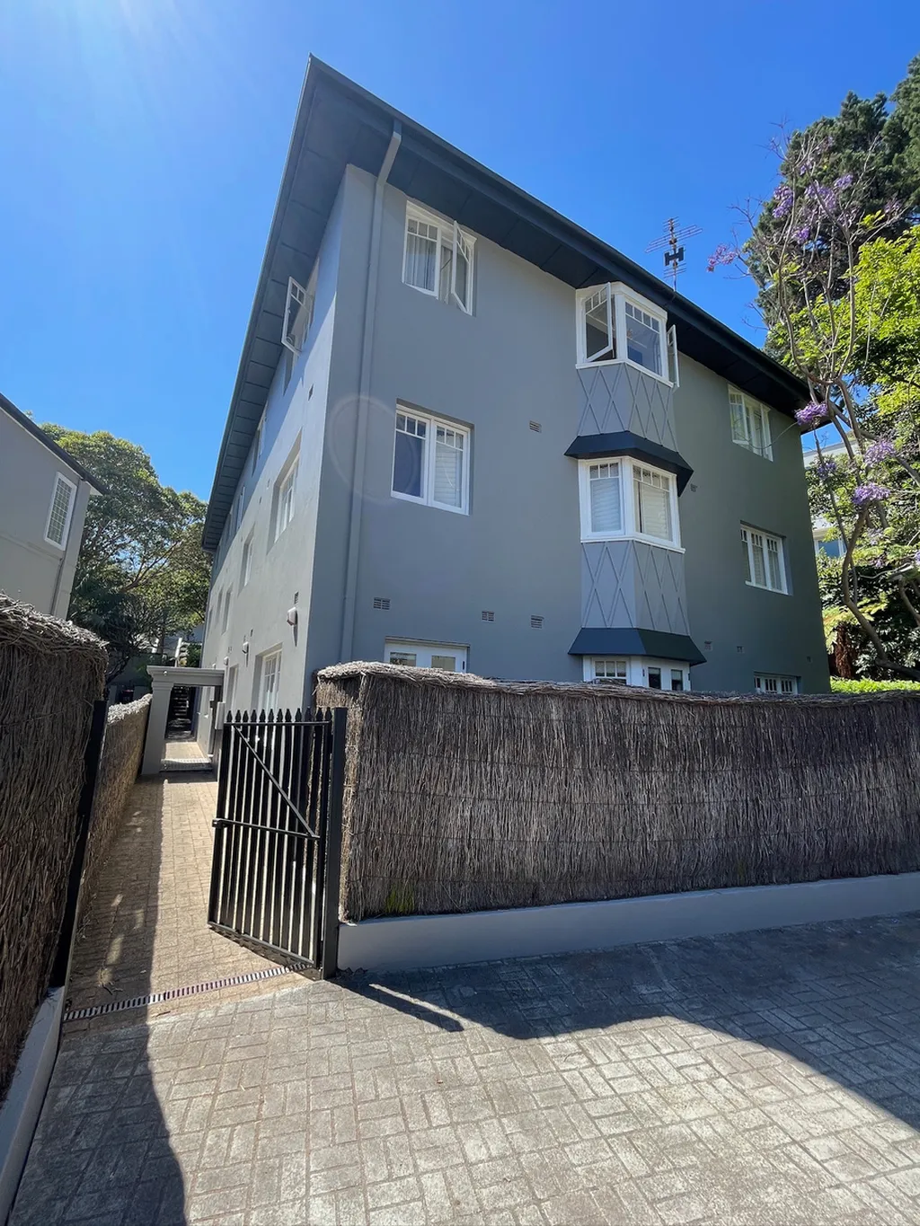 Strata residential building exterior repaint