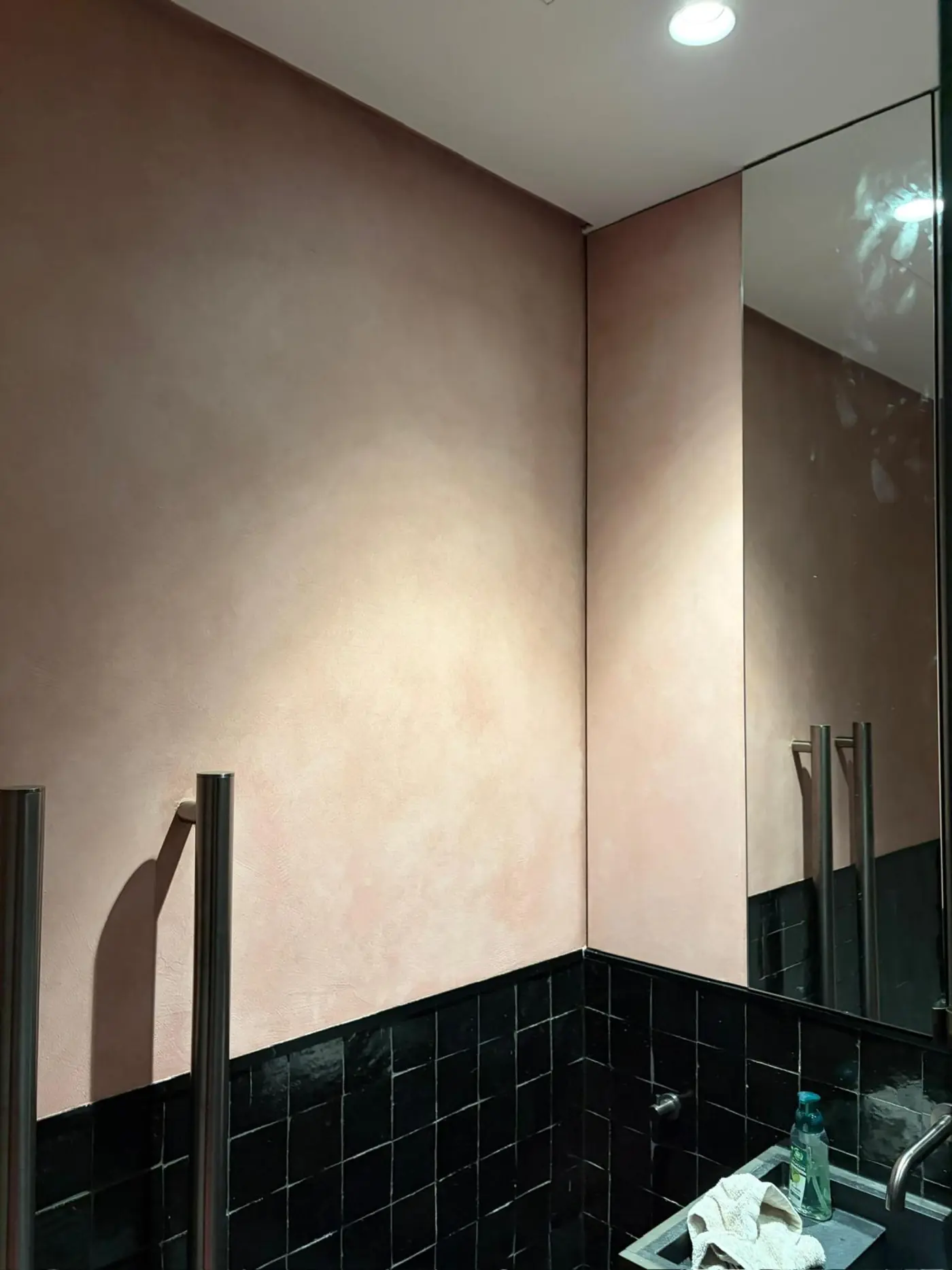French wash glazed wall in a Sydney interior by Spot Painting