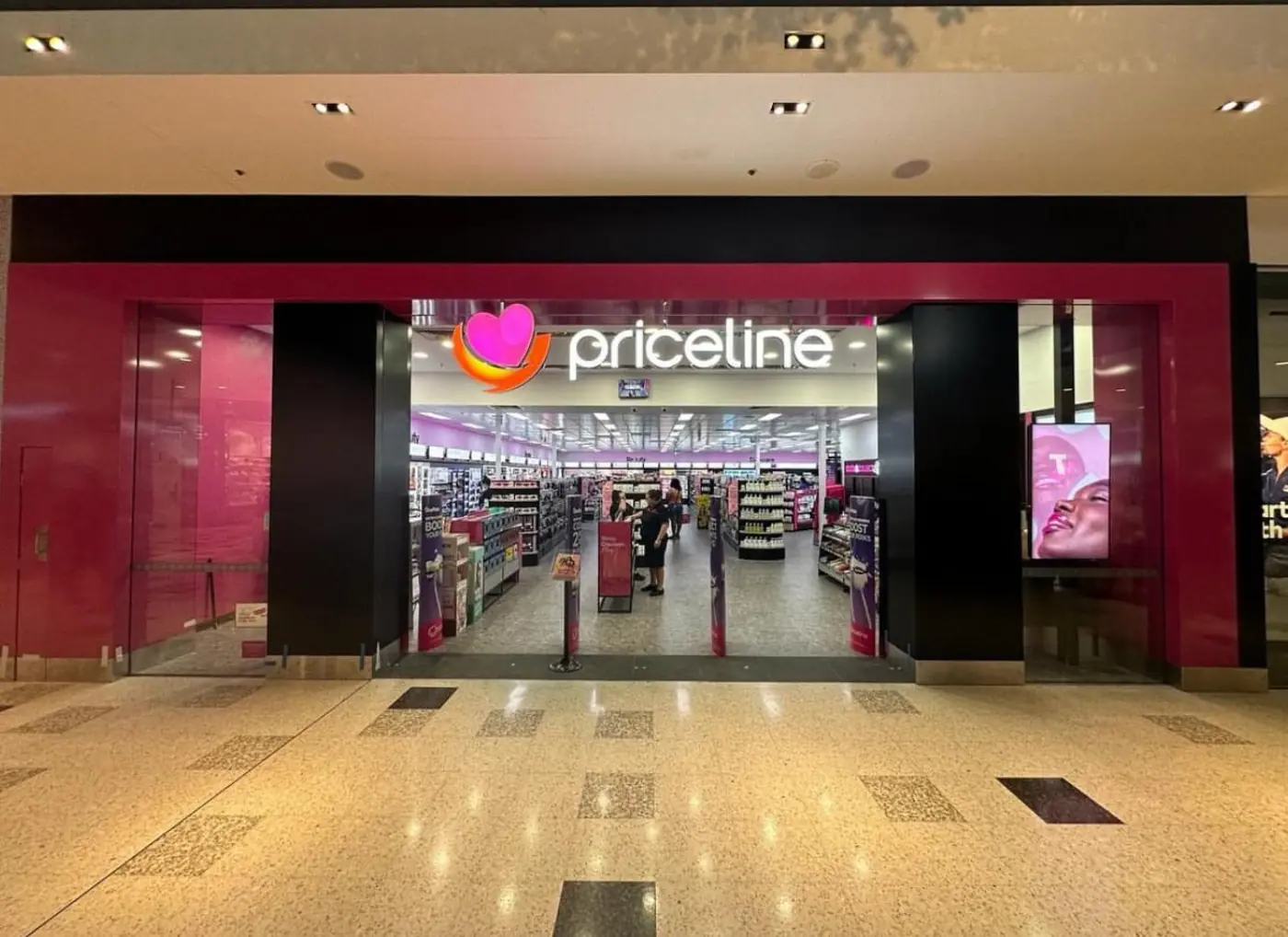 Retail & Commercial Fit-Outs 9