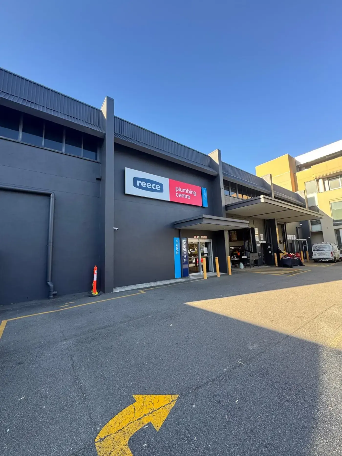 Retail & Commercial Fit-Outs 12