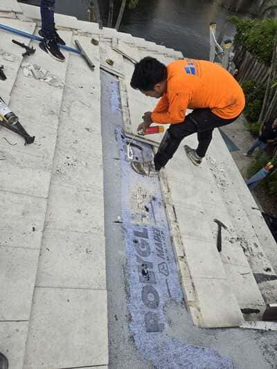 Commercial roof repair in Coral Springs