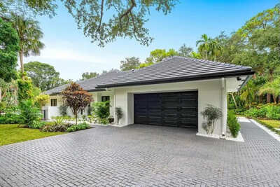 Residential roof repair in Coral Springs
