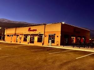 {{ custom_values.service_2 }} in {{custom_values.area_4})