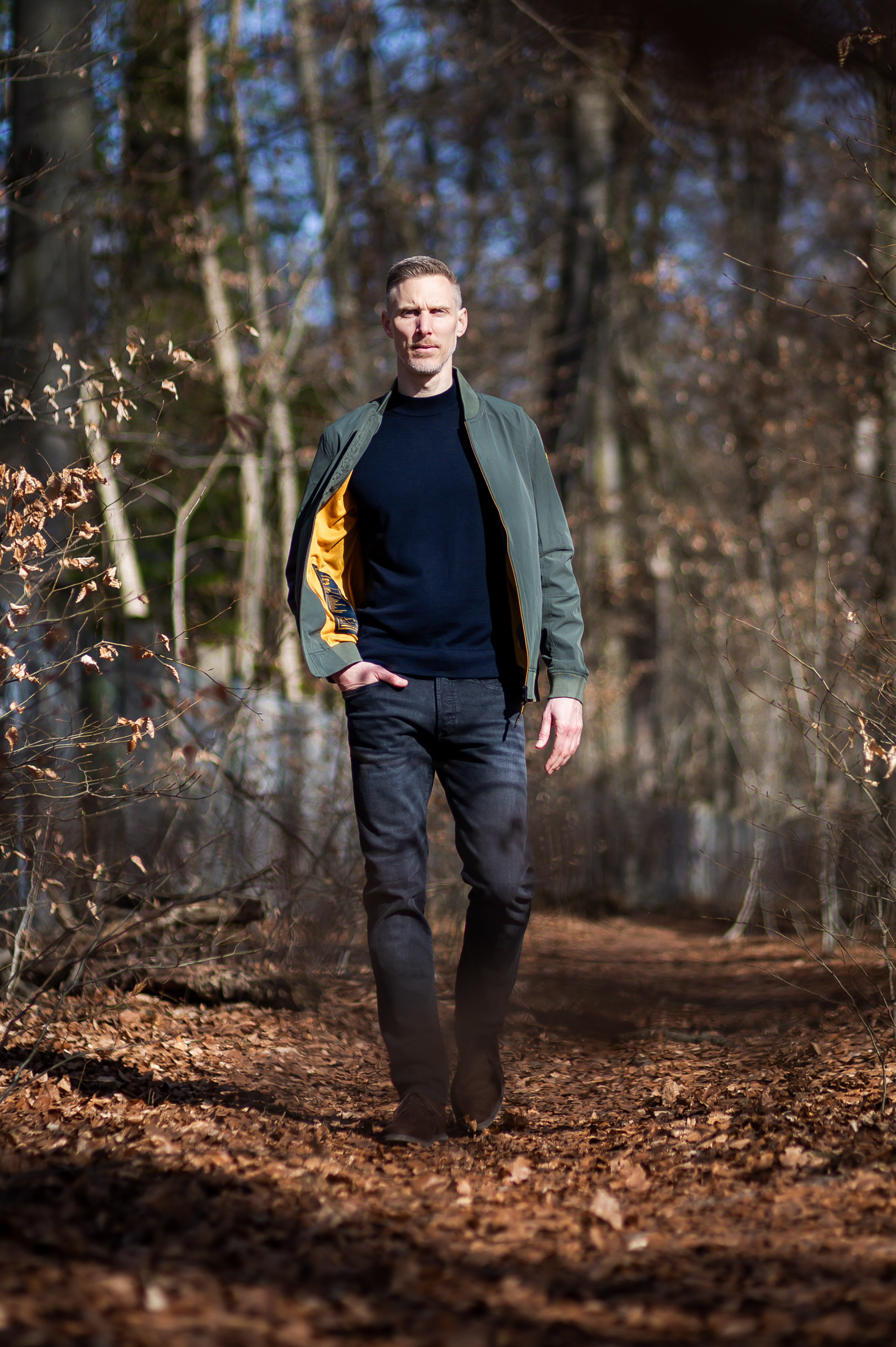 Porträt von René Sahm im Wald