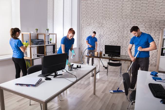 Recurring commercial cleaning contracts
