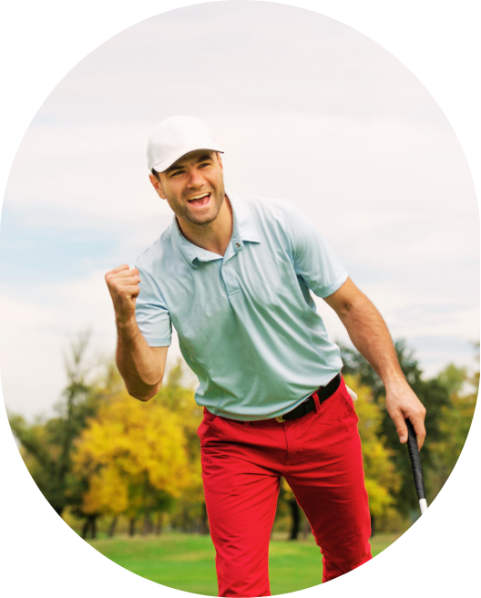 Happy man signaling “yes” after a good shot, highlighting improved practice efficiency and emotional control in golf.