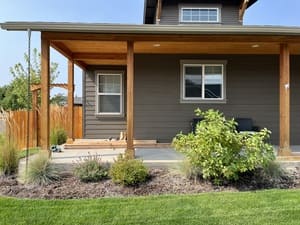 {{ custom_values.service_1 }} in {{custom_values.area_2})