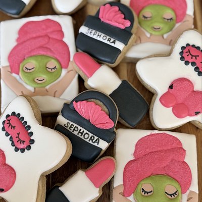 Placing a custom cookie order with Aunt Jenny Jenn’s Kitchen in Harford County