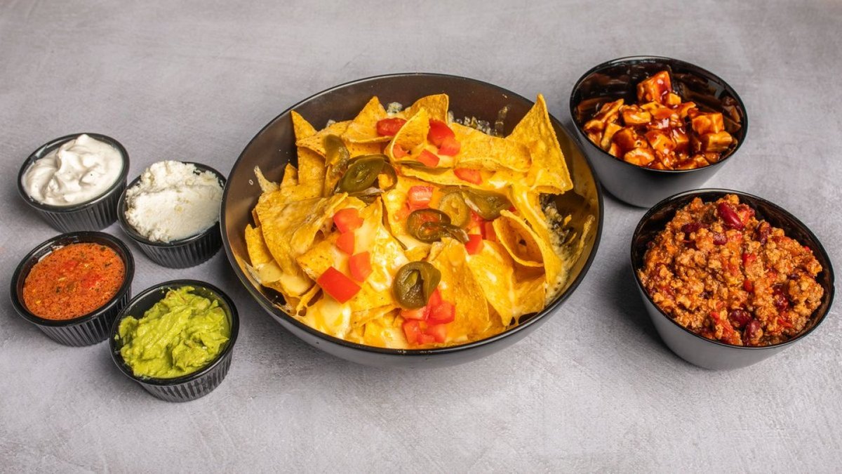 Barley's Cheesy Nachos