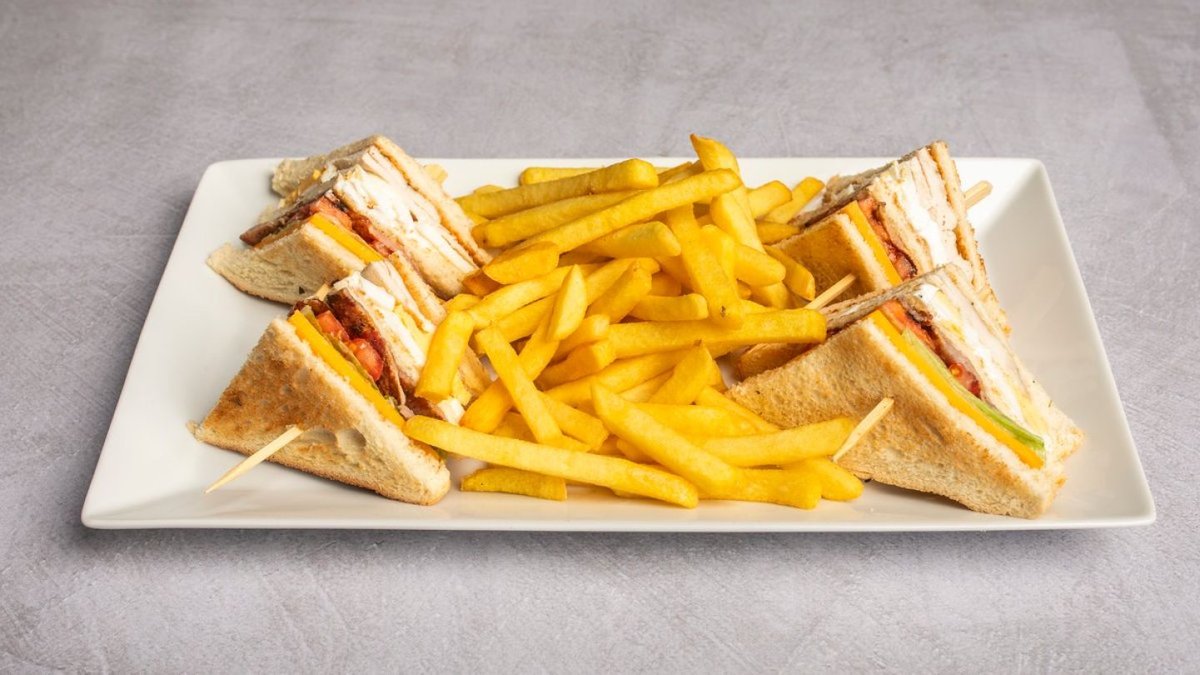 Barley's Club Sandwich