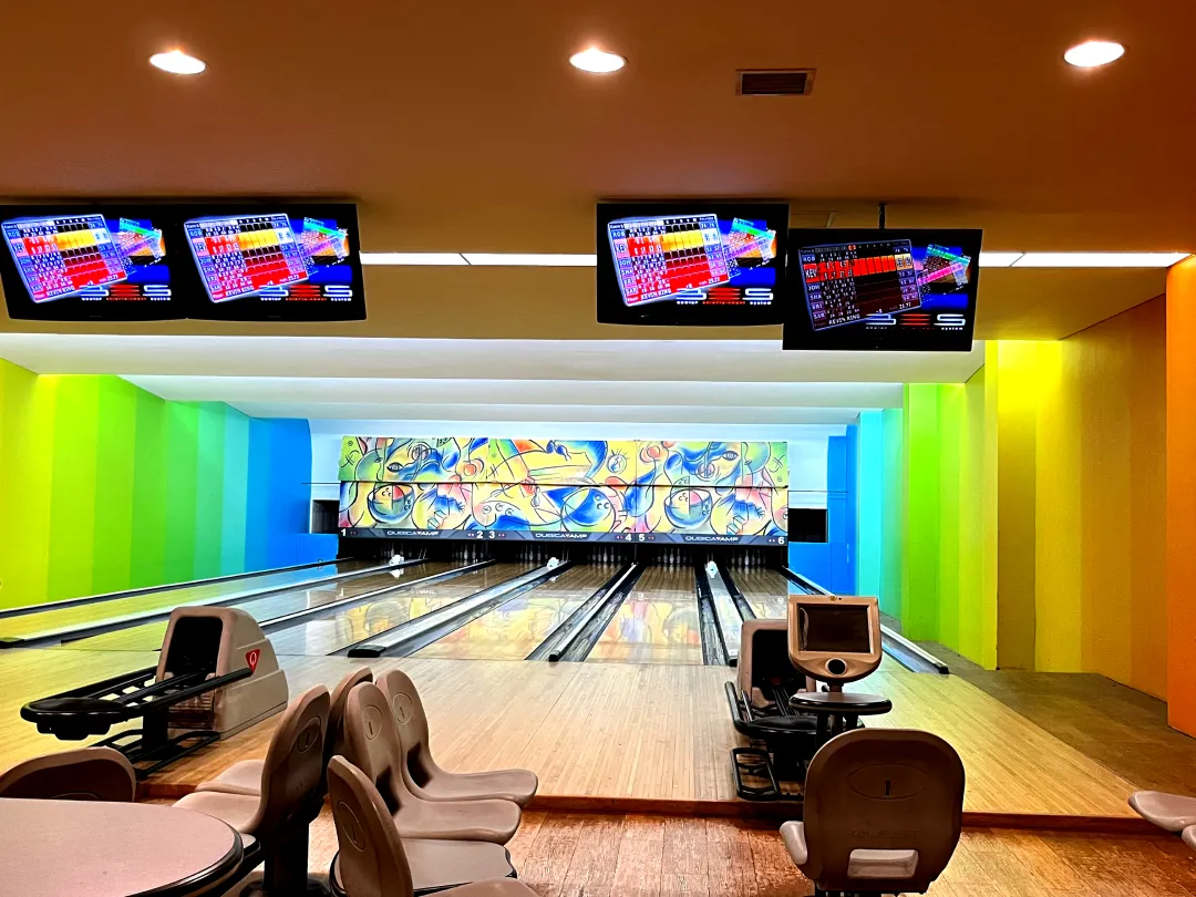 Bowling alley