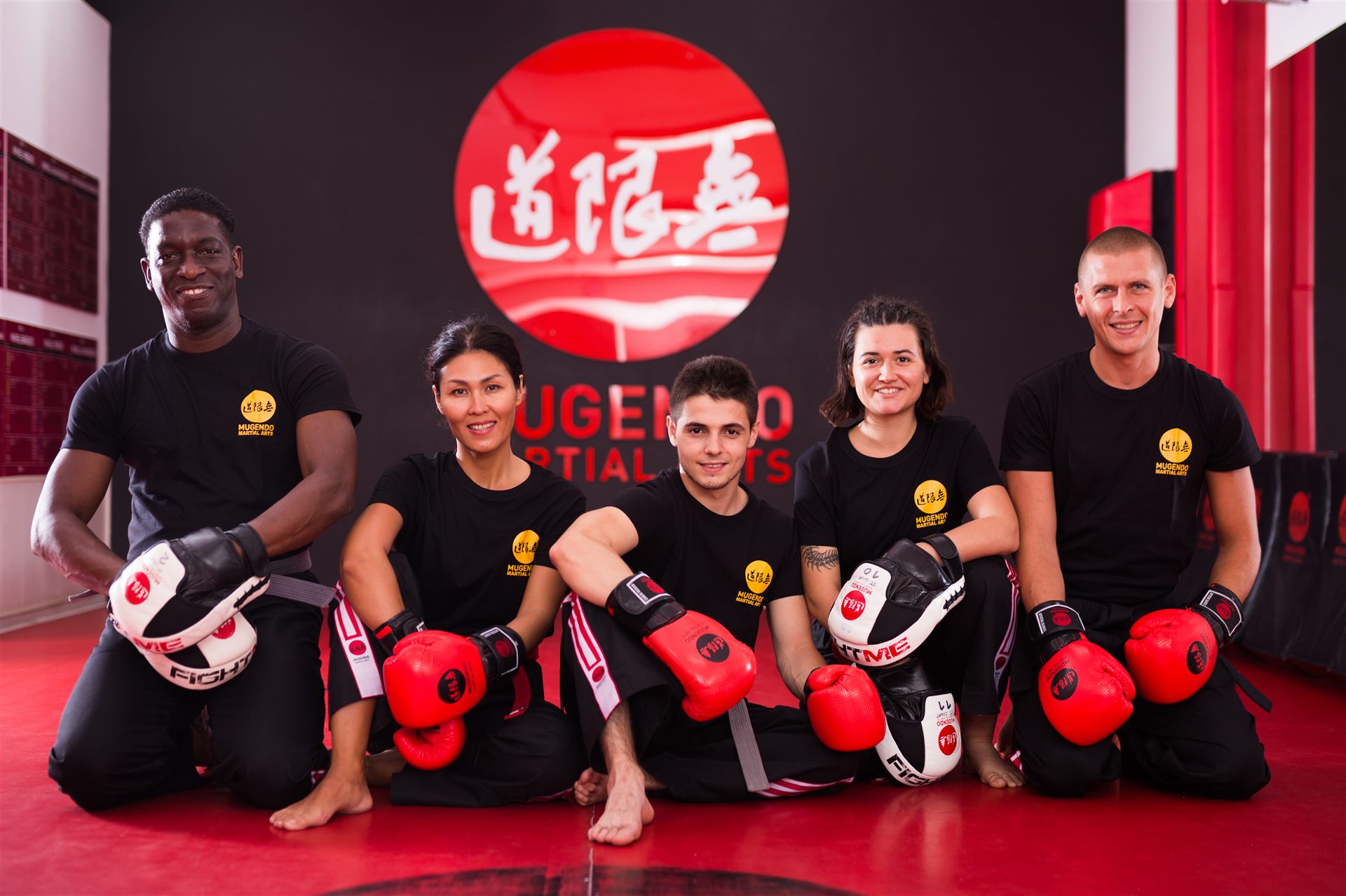 Comunidad Mugendo entrenando sobre el tatami