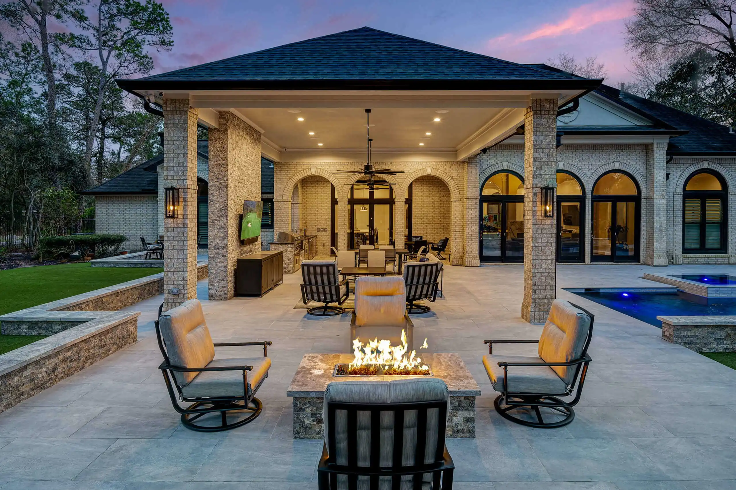 Outdoor Kitchen