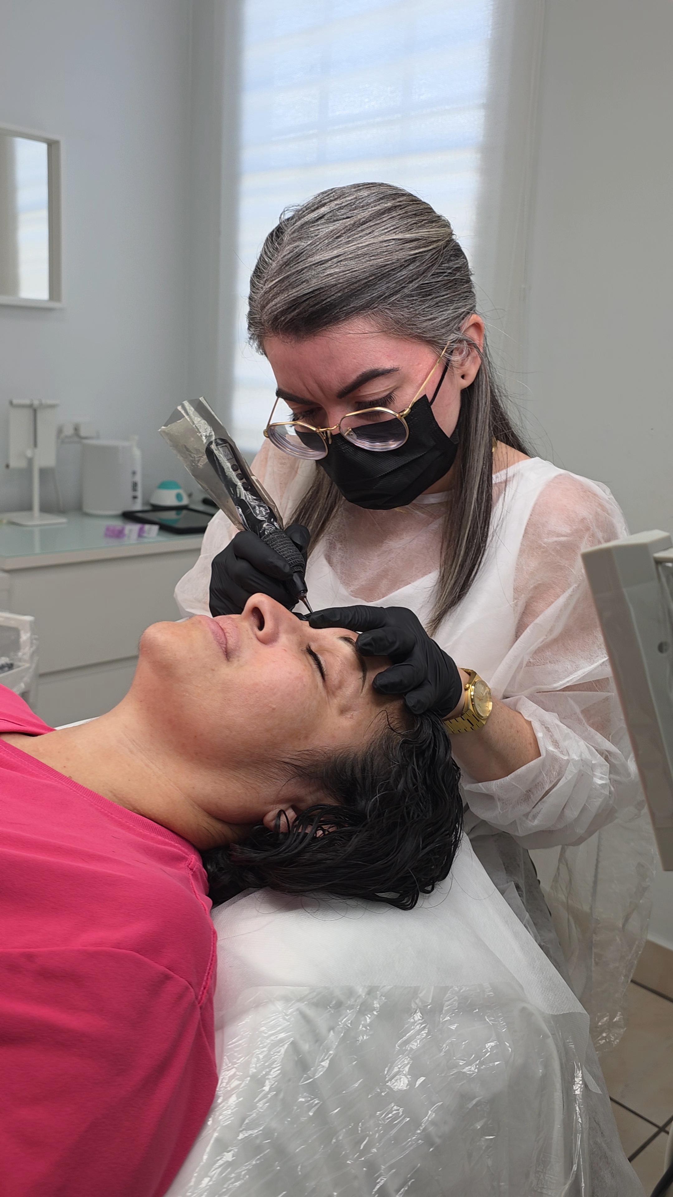 Sierra Beautymark Studio — proceso y cuidado del estudio