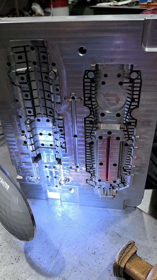 BluLok production molds
