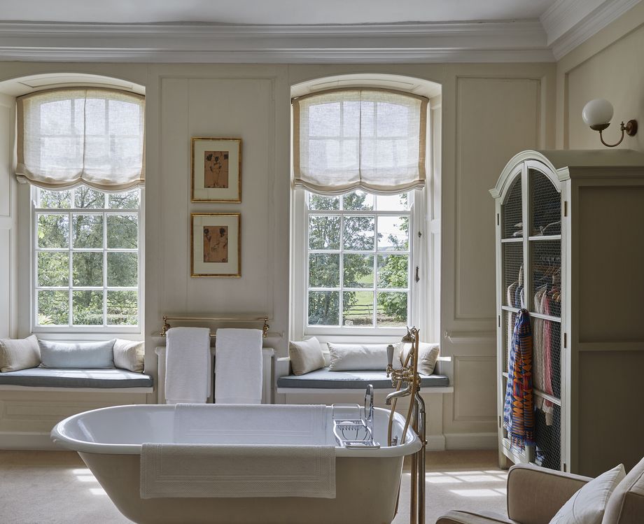 Elegant Georgian influenced traditional bathroom
