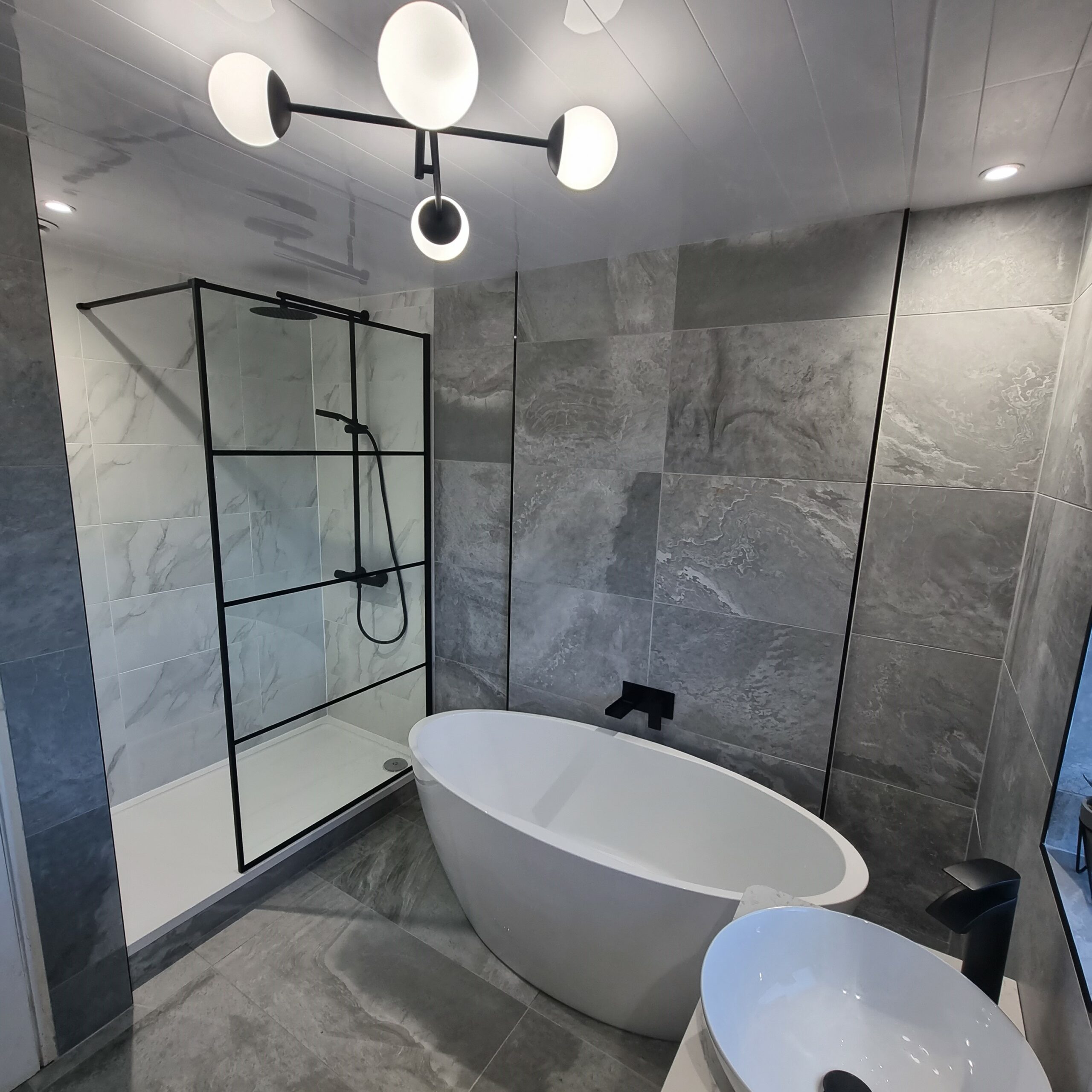 Luxury en suite bathroom with freestanding bath